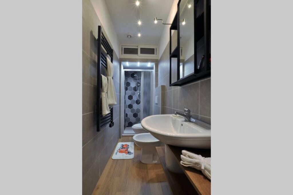 Special 10 - Comfort And Style In The Heart Of Historic Turin Center Exterior photo